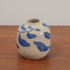 Petit vase en grès – Motif feuillage en sgraffito