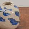 Petit vase en grès – Motif feuillage en sgraffito – Image 4