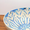 Bol en grès – Motif napperon marbré bleu – Image 5