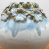 Vase en grès – Double couronne florale en relief – Image 4